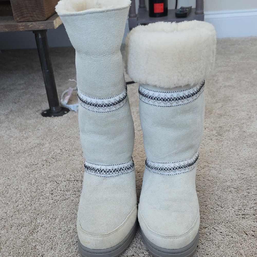 UGG Sundance Boots Size 10 Womans - Picture 5 of 10